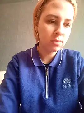 Snapshot of Gussie_Bridie chatting on 02.09.25 Gussie Bridie online show from 02.09.25