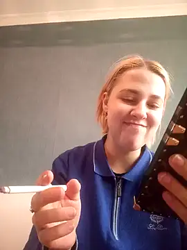 Snapshot of Gussie_Bridie chatting on 02.11.25 Gussie Bridie online show from 02.11.25