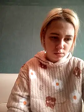 Snapshot of Gussie_Bridie chatting on 02.17.25 Gussie Bridie online show from 02.17.25