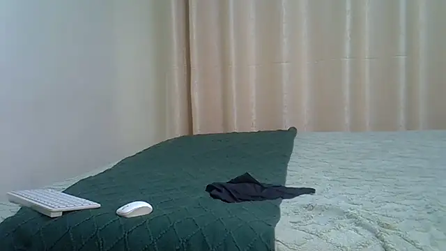 Snapshot of jeyberrie chatting on 06.18.26 jeyberrie online show from 06.18.26