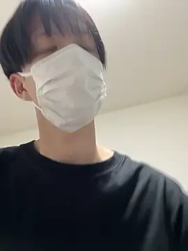 Snapshot of yuuuuma578 chatting on 11.19.25 yuuuuma578 online show from 11.19.25