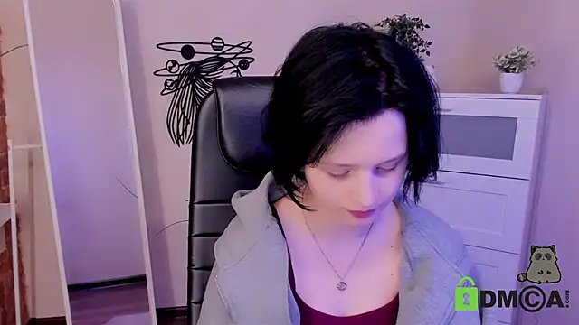 Alina Mills online show from 12.10.24