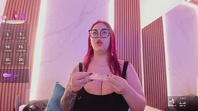 juicy led  online show from 02.19.25