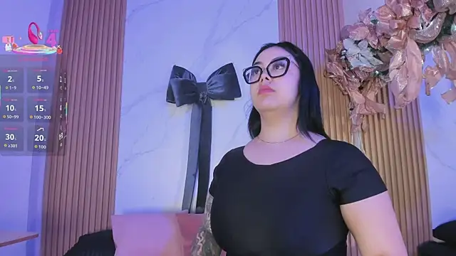 juicy led  online show from 12.18.25