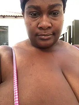 Snapshot of bustytitsxxx chatting on 12.10.24 bustytitsxxx online show from 12.10.24