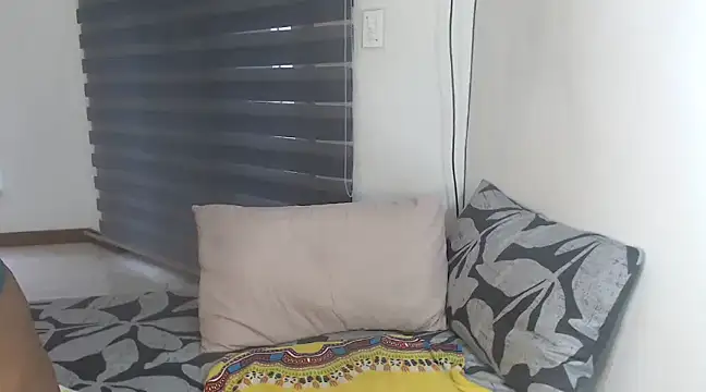 Snapshot of bustytitsxxx chatting on 03.20.25 bustytitsxxx online show from 03.20.25