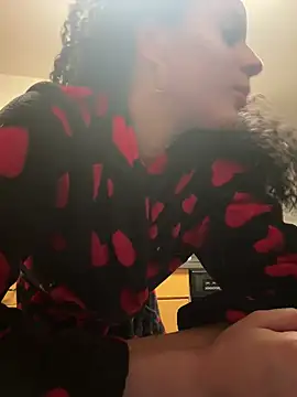 thatonelightskinn online show from 01.24.25