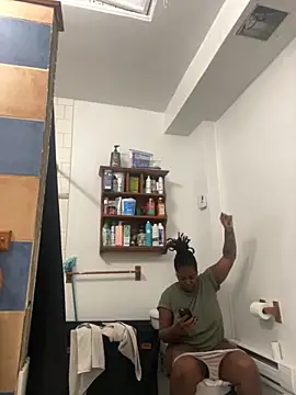 Snapshot of Goddess_Nafeesha chatting on 11.05.25 Goddess Nafeesha online show from 11.05.25