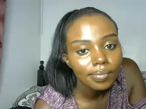 Snapshot of juicyblaqebony chatting on 03.10.25 juicyblaqebony online show from 03.10.25