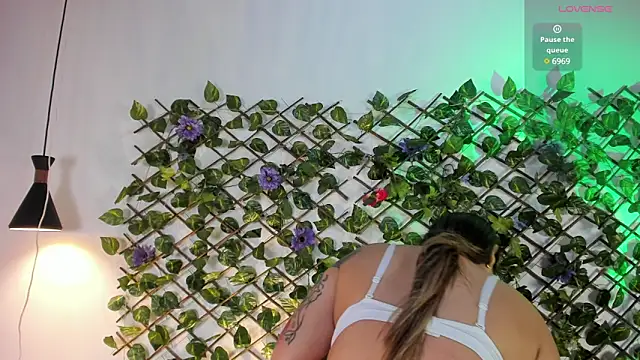 kaia cooper4 online show from 01.05.25