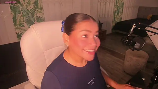 loly marce online show from 04.12.26