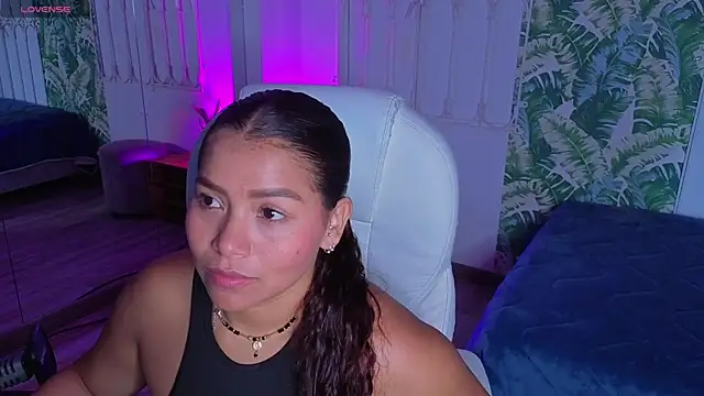 Snapshot of loly_marce chatting on 05.18.26 loly marce online show from 05.18.26