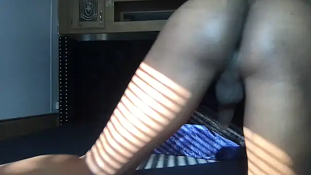 Snapshot of SeductiveMiahBrown chatting on 05.29.26 SeductiveMiahBrown online show from 05.29.26