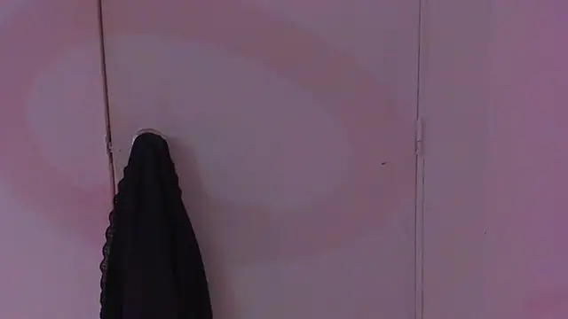 emma-hiill online show from 12.11.24