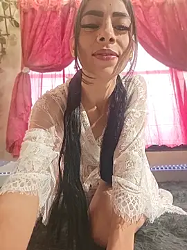 emma-hiill online show from 03.28.26