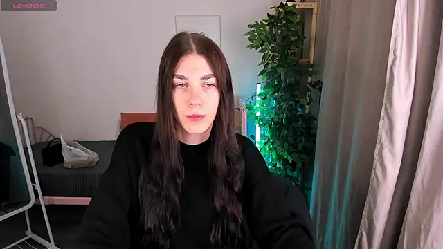 toooyour online show from 11.04.25