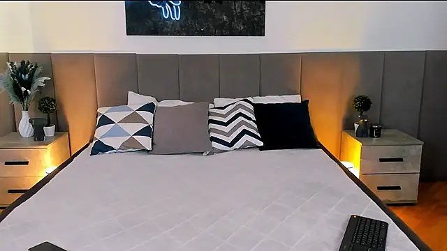 MiaBecky online show from 02.27.25