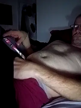 Snapshot of crazycam619 chatting on 11.24.25 crazycam619 online show from 11.24.25