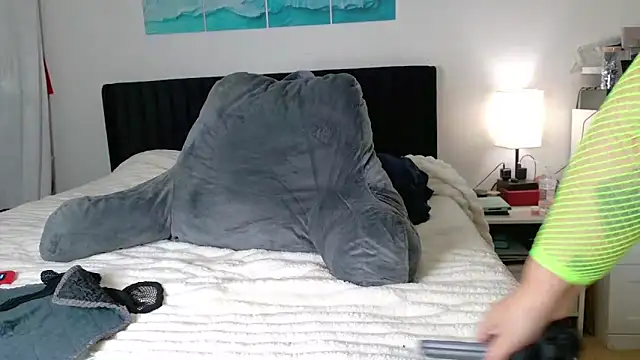 SpikedBella online show from 02.28.25