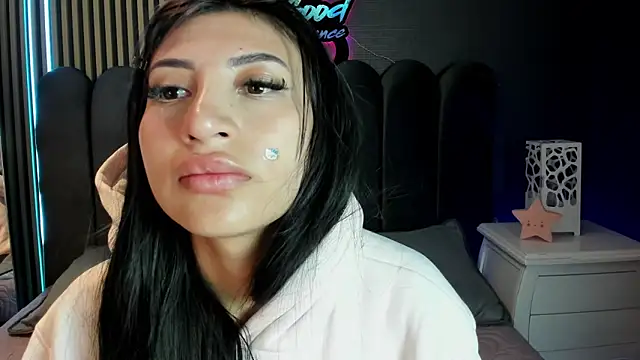 Nicolette ks  online show from 05.28.26