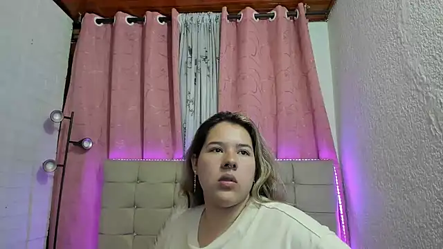 LinaBrowm online show from 03.20.25