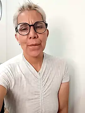 Snapshot of luz_bella chatting on 01.19.25 luz bella online show from 01.19.25