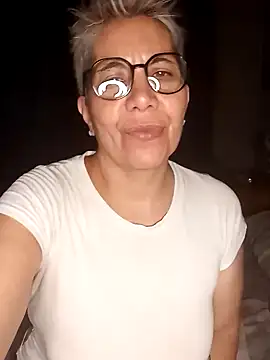 Snapshot of luz_bella chatting on 01.29.25 luz bella online show from 01.29.25