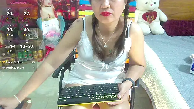 Snapshot of Jerry-Lan chatting on 10.29.25 Jerry-Lan online show from 10.29.25