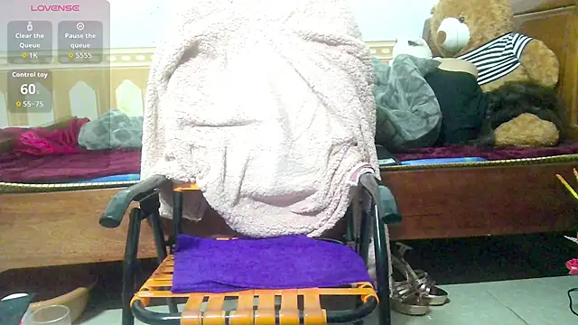 Snapshot of Jerry-Lan chatting on 12.23.25 Jerry-Lan online show from 12.23.25