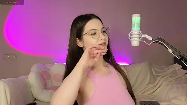 AokiAnna online show from 10.15.25