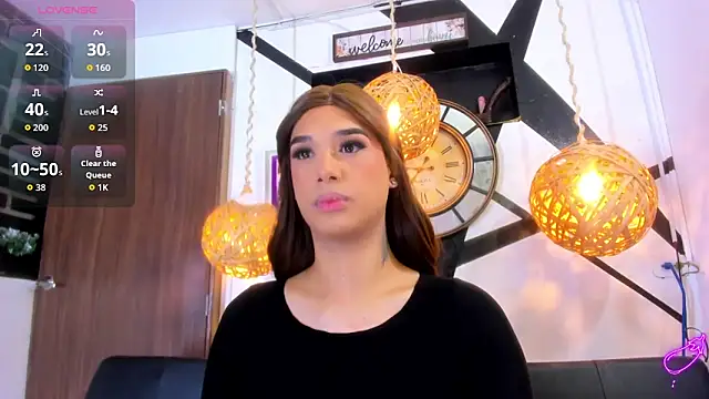 victoria aleia  online show from 12.13.25