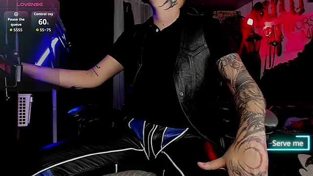 Snapshot of allanhurtss chatting on 11.20.25 allanhurtss online show from 11.20.25