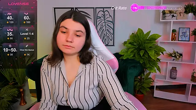 Viola  Shy online show from 02.04.25