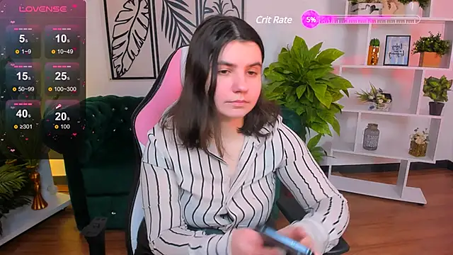 Viola  Shy online show from 02.10.25