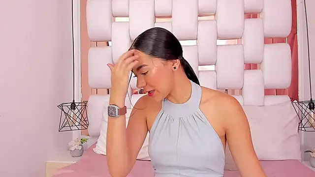 Snapshot of EmmyCruzZ chatting on 10.23.25 EmmyCruzZ online show from 10.23.25