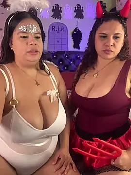 twocurvylatins online show from 10.31.25