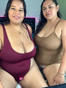 twocurvylatins online show from 05.17.26