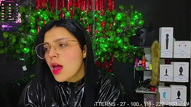 Snapshot of Sweett_Mollyy chatting on 02.22.26 Sweett Mollyy online show from 02.22.26