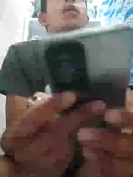 Snapshot of Leonul chatting on 12.29.24 Leonul online show from 12.29.24