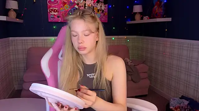 Sarra Cooper online show from 12.25.24