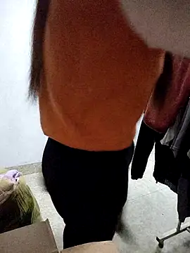 Haralushiaaa online show from 10.25.25