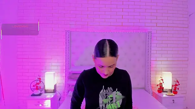 Coco Balenciaga  online show from 03.21.26