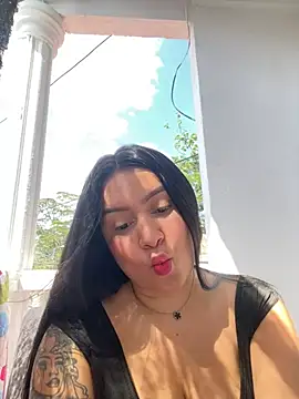 Pretty Isadora online show from 01.19.25