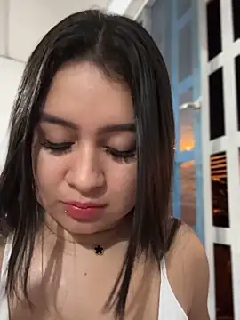 Pretty Isadora online show from 09.23.25