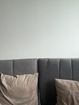 Pretty Isadora online show from 03.27.26