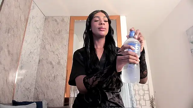 Vero Lodge online show from 03.11.25