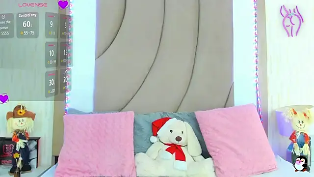 Snapshot of ThyaraJhons chatting on 11.01.25 ThyaraJhons online show from 11.01.25