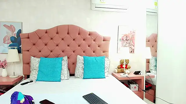 ThyaraJhons online show from 02.11.26