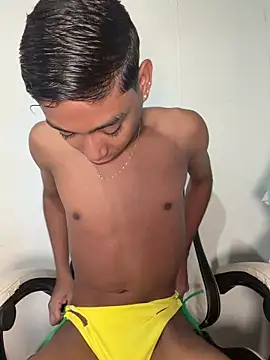 Snapshot of alejo_cute chatting on 07.02.26 alejo cute online show from 07.02.26
