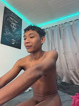 Snapshot of alejo_cute chatting on 07.11.26 alejo cute online show from 07.11.26